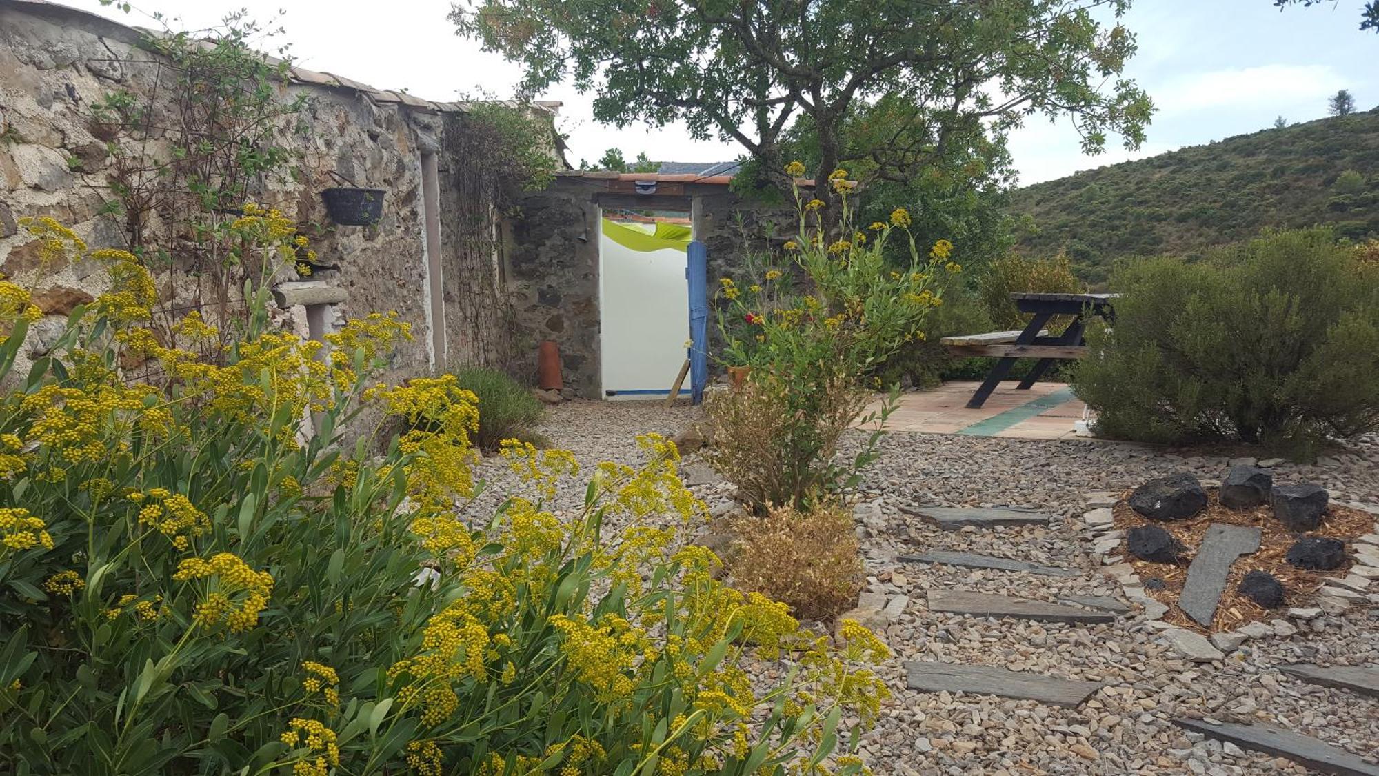 Gite Dans Ancienne Bergerie En Pleine Garrigue Fraisse-des-Corbieres Exterior photo